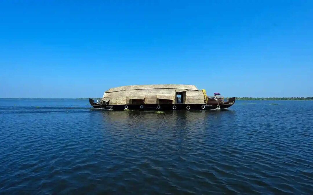 Backwaters & Pilgrim Tour